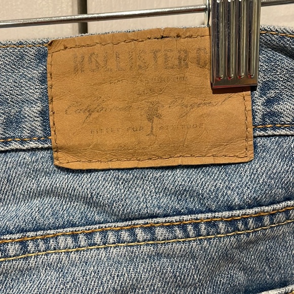 Hollister Bootcut Jeans- Size 9 - Picture 3 of 5